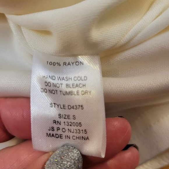 Entro cold shoulder tunic style top - Picture 7 of 8